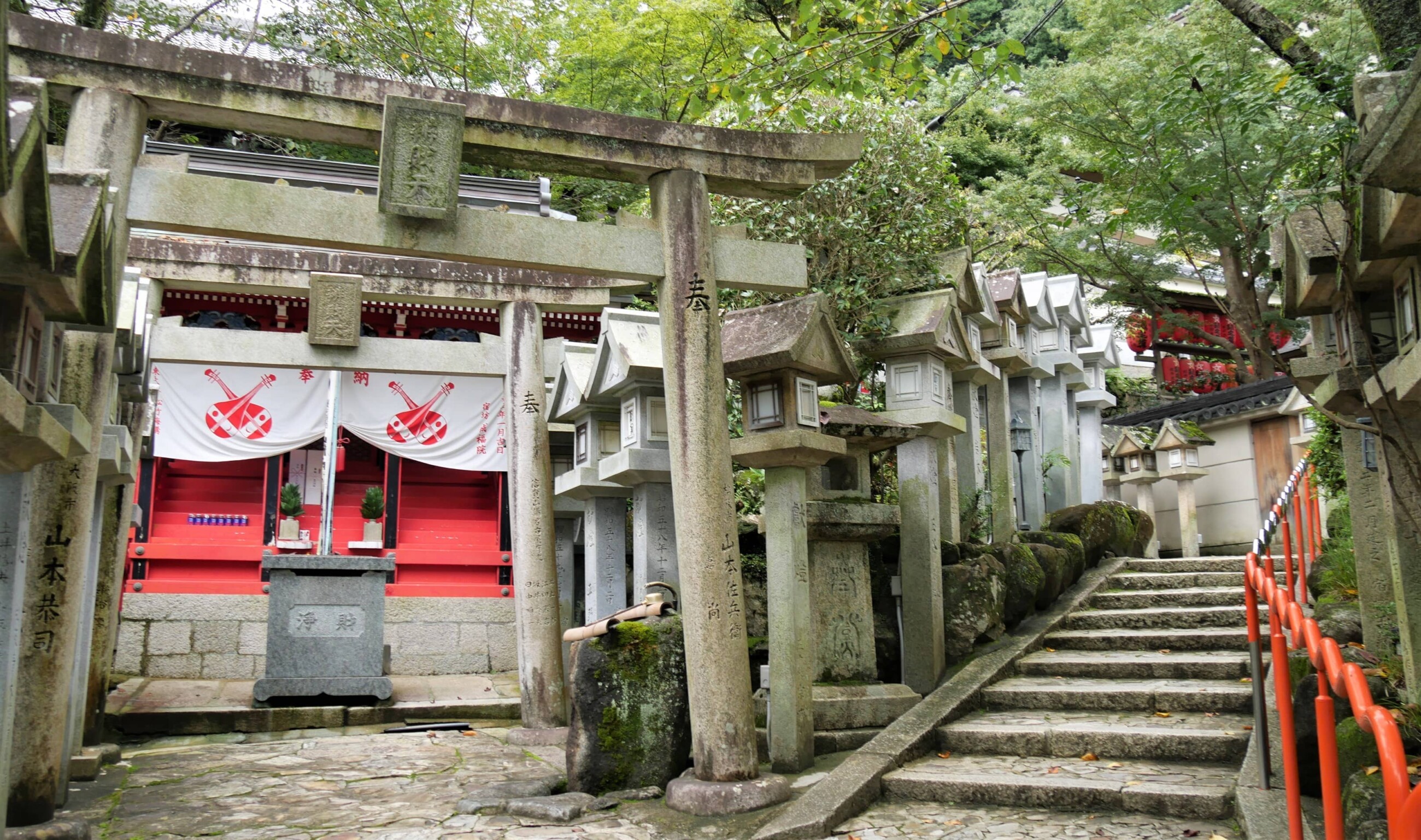 信貴山朝護孫子寺_境内