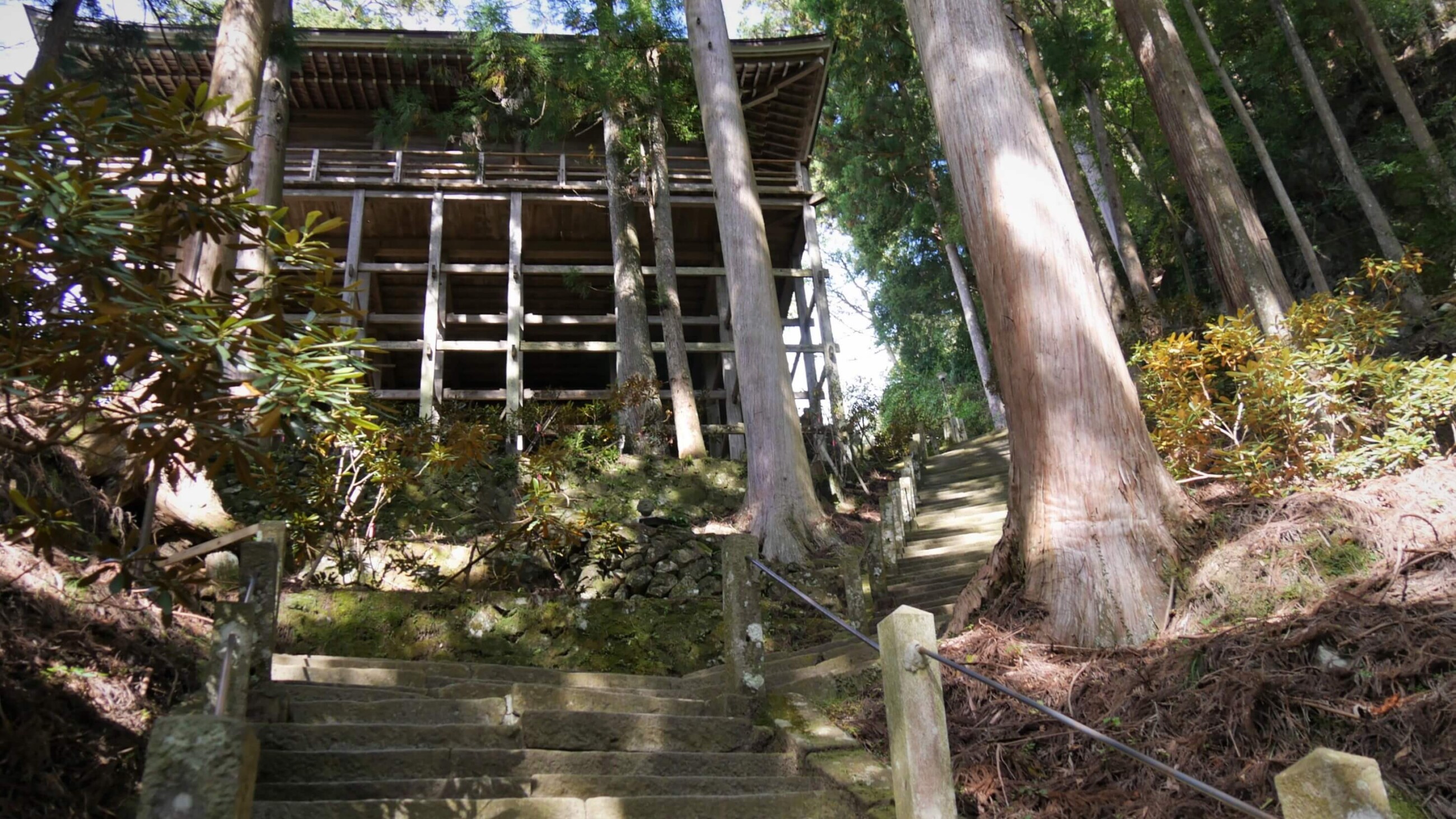 室生寺_位牌堂の木組み