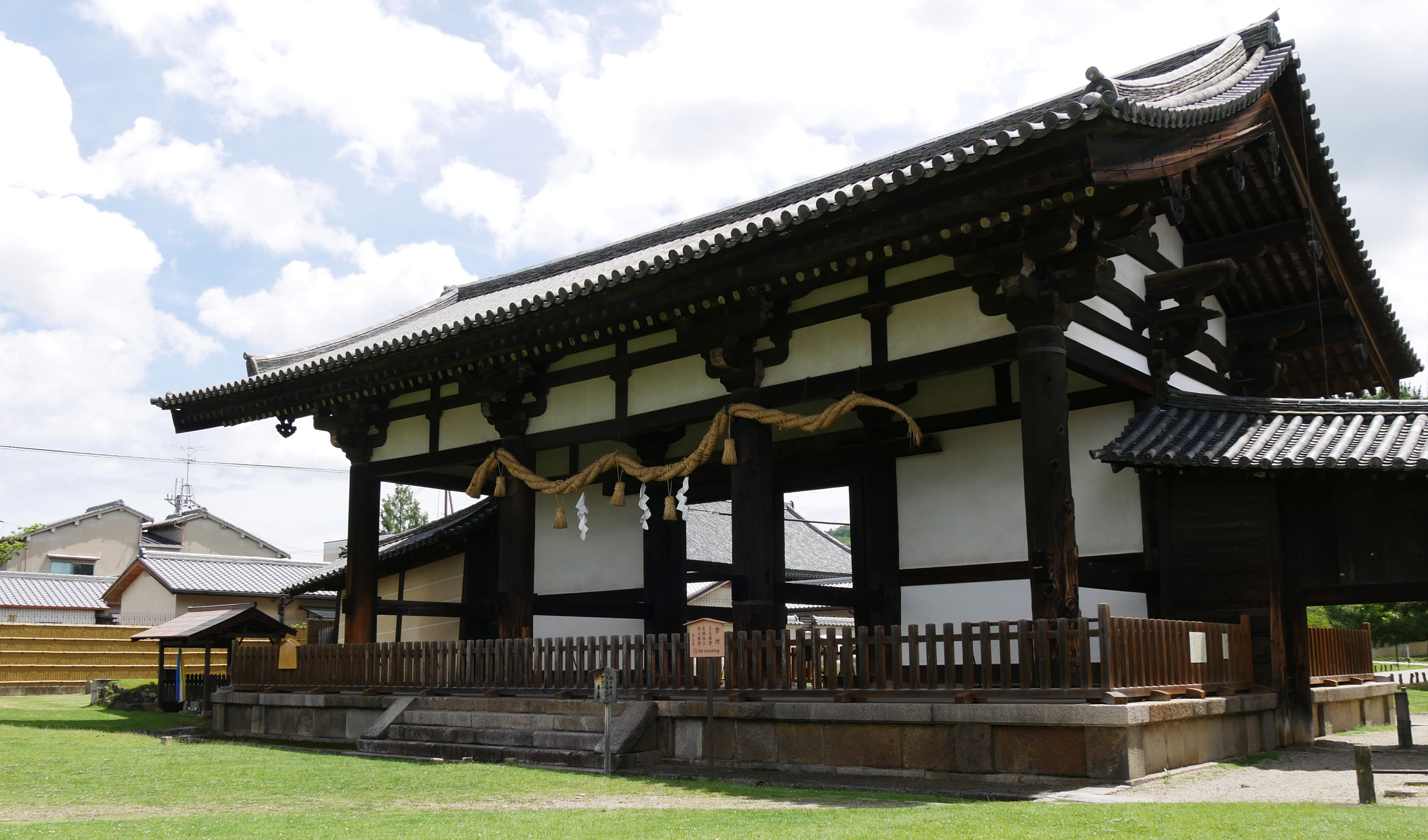 東大寺転害門